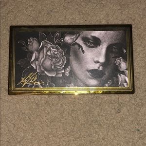 Kat von D 10 year anniversary palette